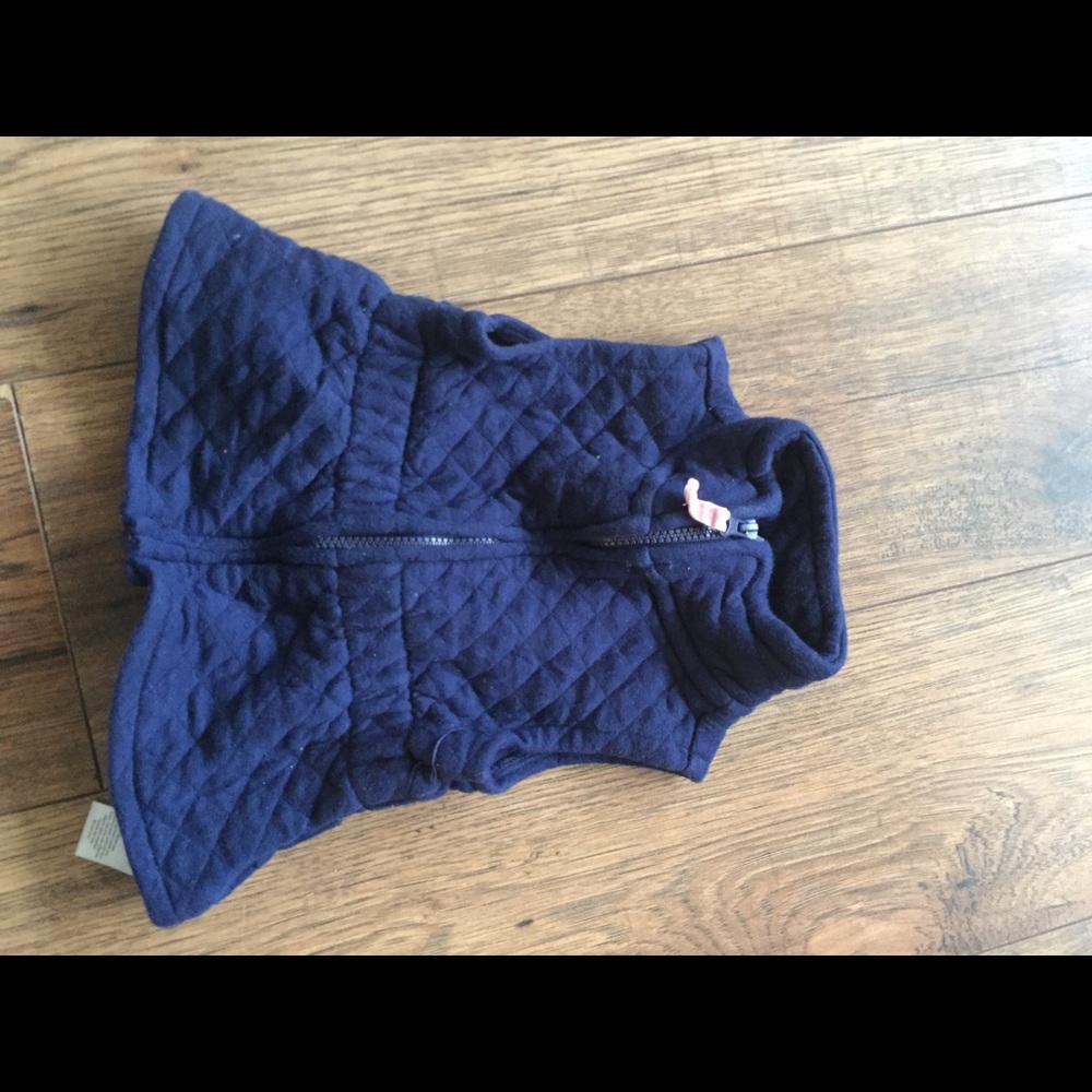 Adorable carters vest 3m